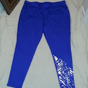 Never worn Women plus size stretch pants